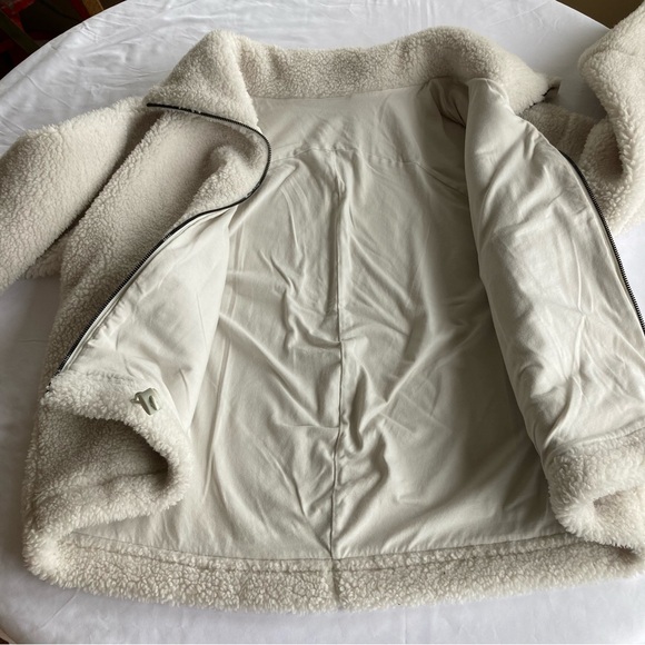 Lululemon Cinchable Fleece Zip-Up Teddy Outdoor Jacket White Opal Sz 10 LW3FBIS - Picture 6 of 11
